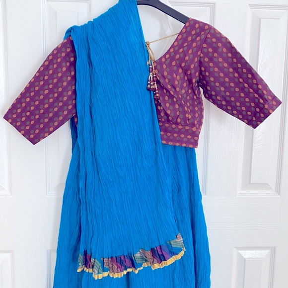 In sale-Chaniya choli, can fit to girl size 14-16 and women’s size small - Picture 7 of 8